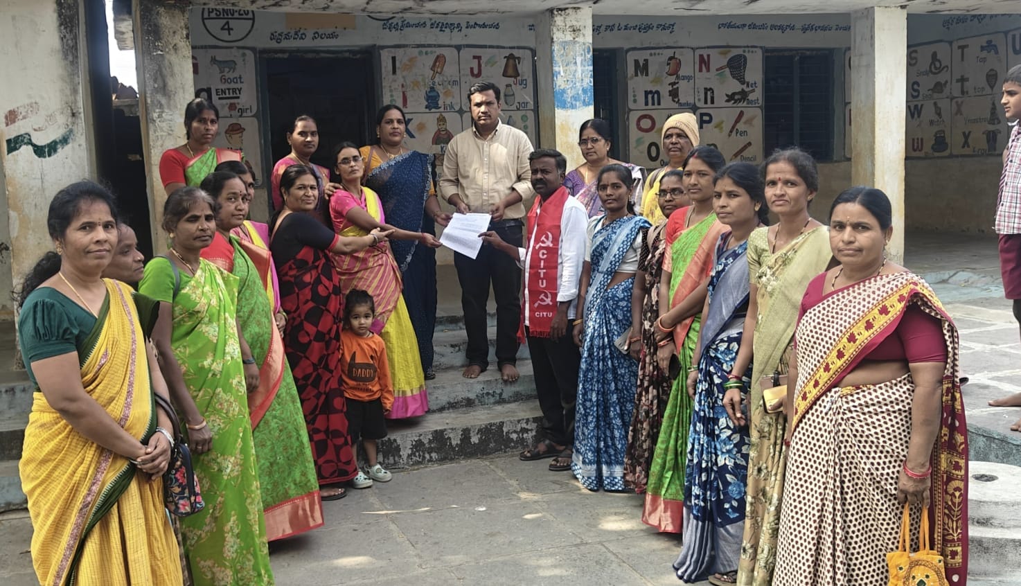 ప్రీ ప్రైమరీ స్కూల్స్ రద్దు – తాండూర్‌లో సిఐటియు అంగన్వాడీ యూనియన్ డిమాండ్