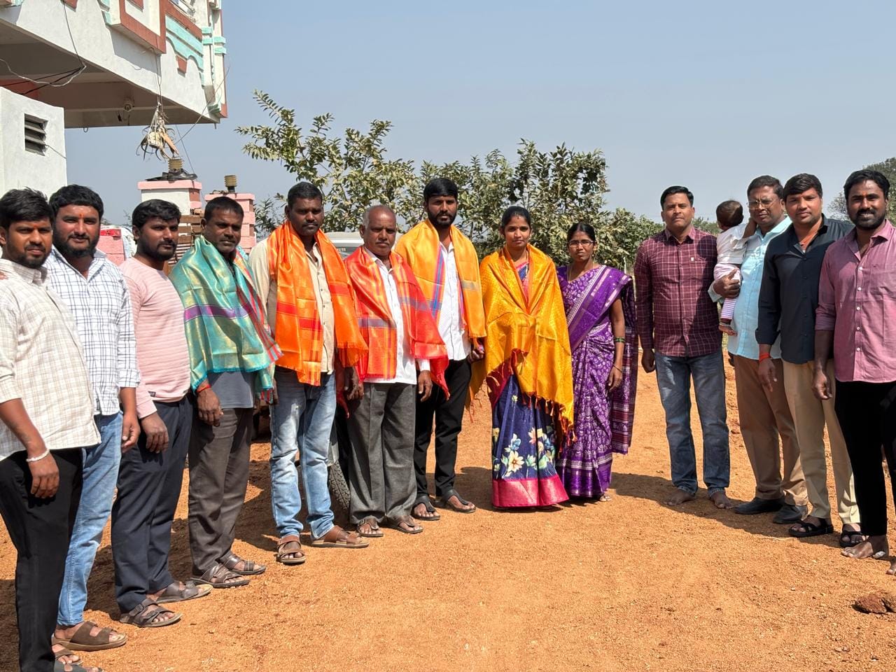 రోడ్డు లేని కాలనీకి ఊరట: మచాన్‌పల్లిలో ప్రజల మాట నిలబెట్టుకున్న 5వ వార్డు మెంబర్