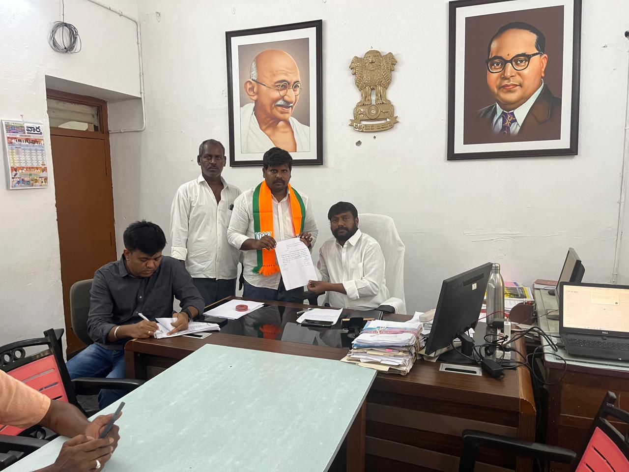 శింగనమల గ్రామాల్లో నీటి ఎద్దడి.. తక్షణమే పరిష్కరించాలని బీజేపీ డిమాండ్