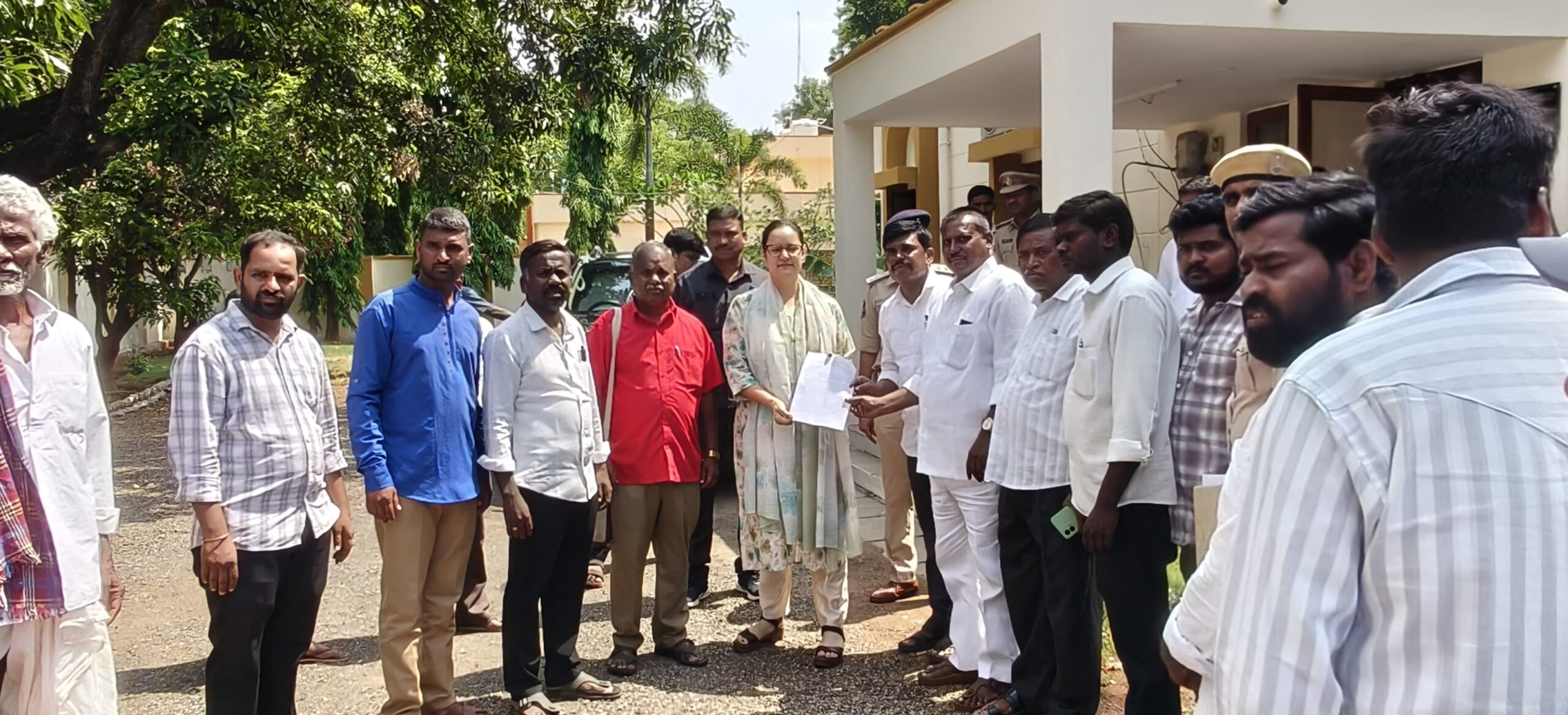 పరిగి సబ్‌డివిజన్‌లో దళితులు, గిరిజనులపై కొనసాగుతున్న దాడులు: నిందితులను వెంటనే అరెస్ట్ చేయాలని ప్రజా సంఘాల డిమాండ్