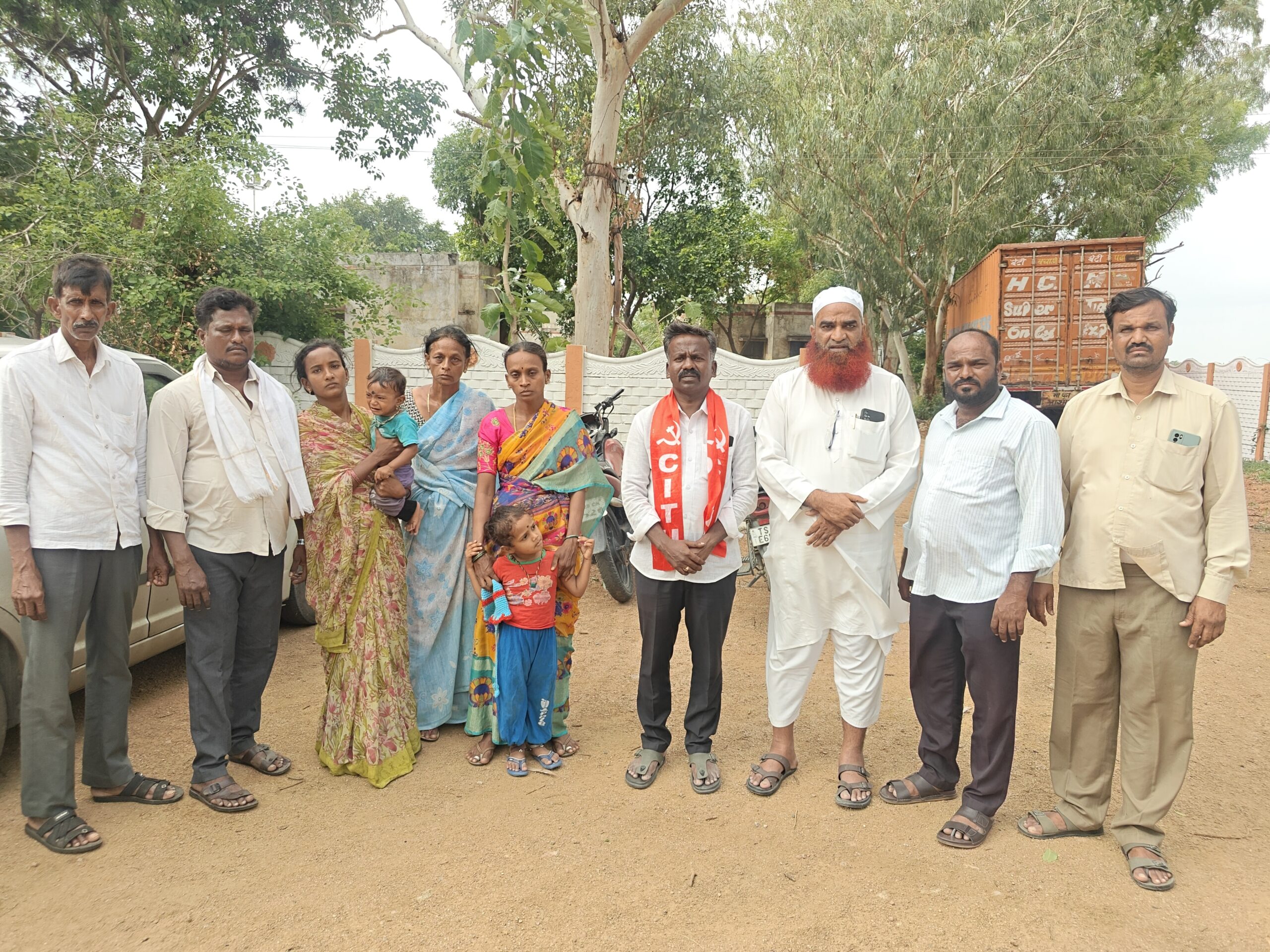 కోకట్ గ్రామంలో యువకుడి ఆత్మహత్య: నిందితురాలిపై కఠిన చర్యలు తీసుకోవాలని ప్రజా సంఘాల డిమాండ్