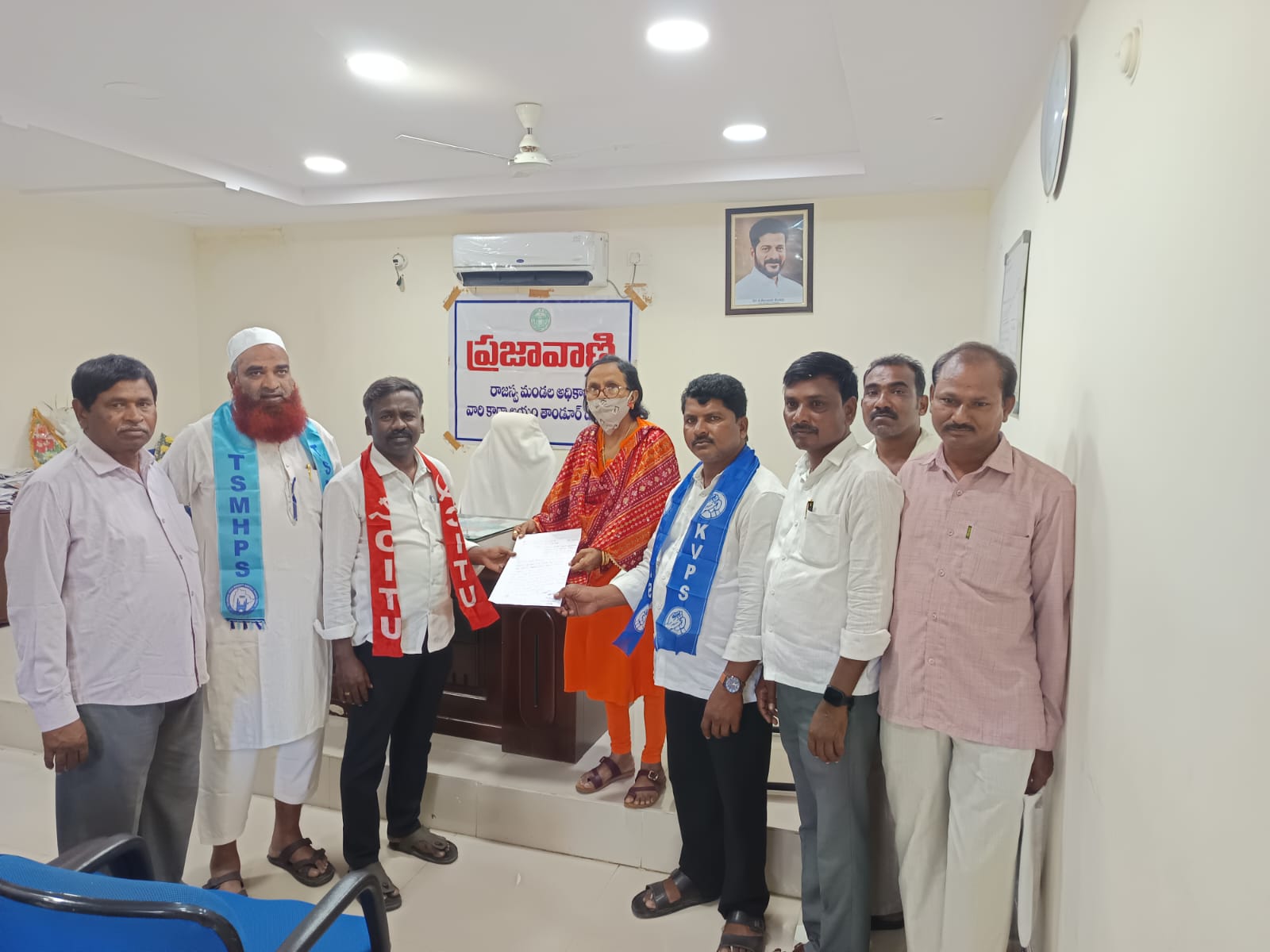 గురుకులాల్లో చదువుల పేరిట రక్షణ కరవు: పెద్దేముల్ సాంఘిక సంక్షేమ పాఠశాల ఘటనపై ప్రజాసంఘాల ఆగ్రహం