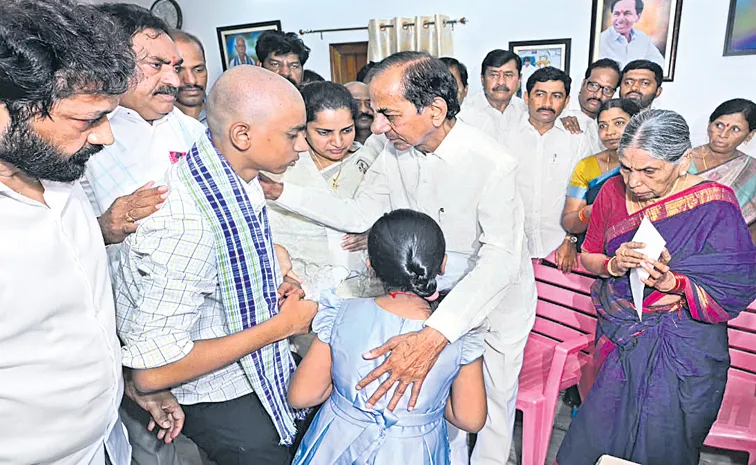కన్నీటి పర్యంతమైన కేసీఆర్: పెద్ది సుదర్శన్ రెడ్డి కుటుంబానికి అండగా గులాబీ బాస్